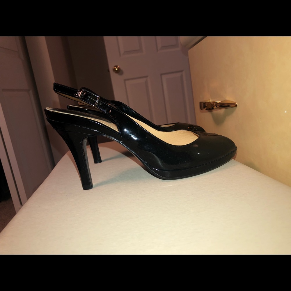 Cole Haan heels! Great condition!